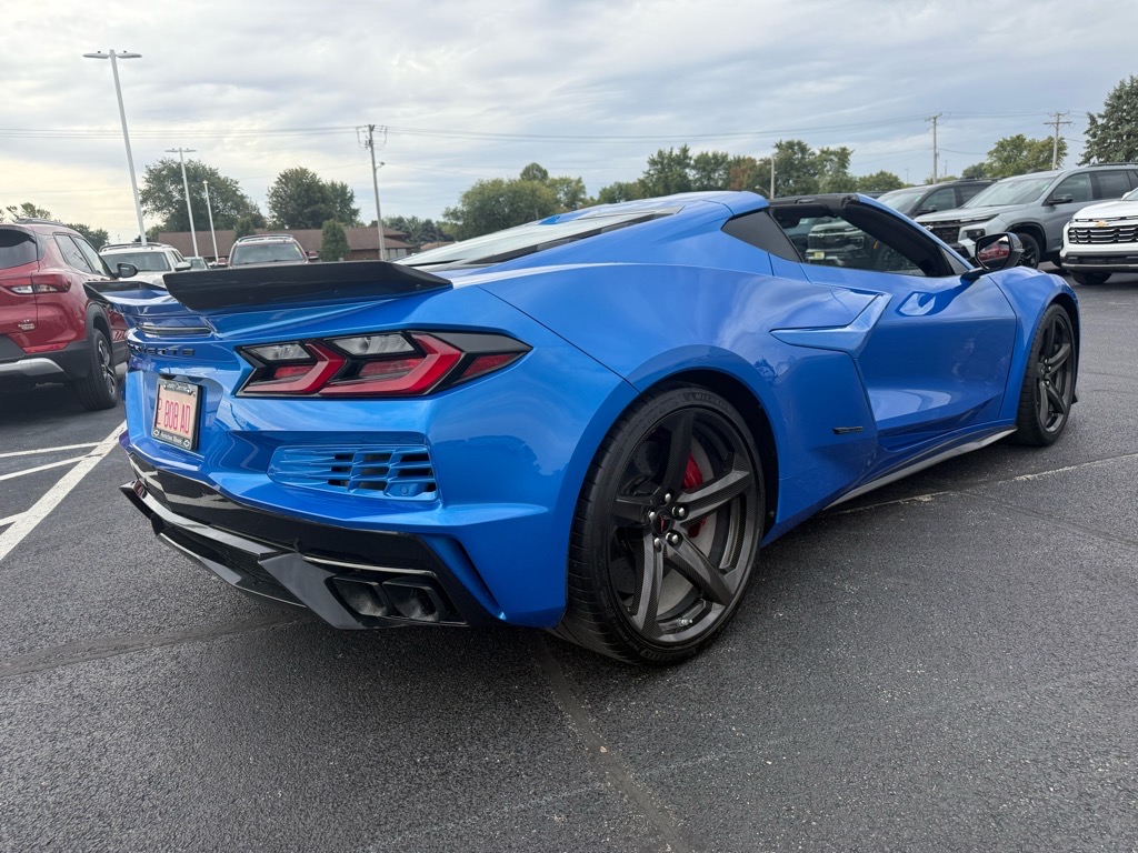 2024 Chevrolet Corvette E-Ray 2LZ photo 5