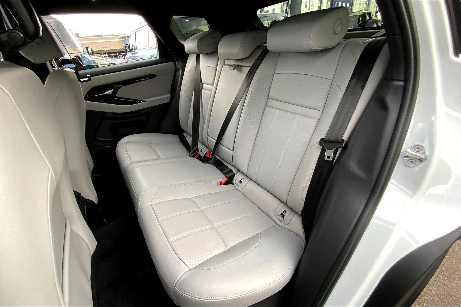 2026 Land Rover Range Rover Evoque S photo 9