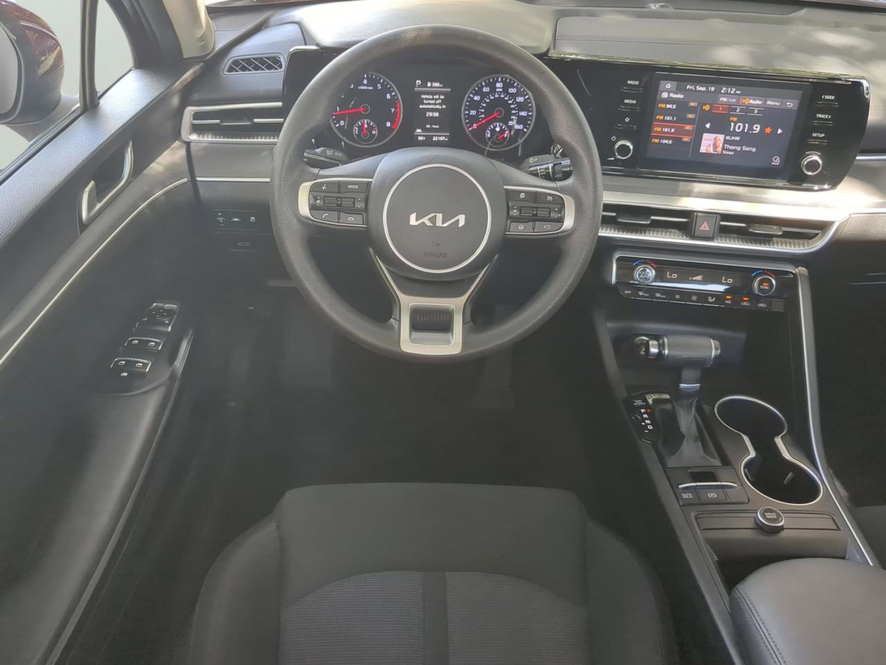 2024 Kia K5 LXS photo 13