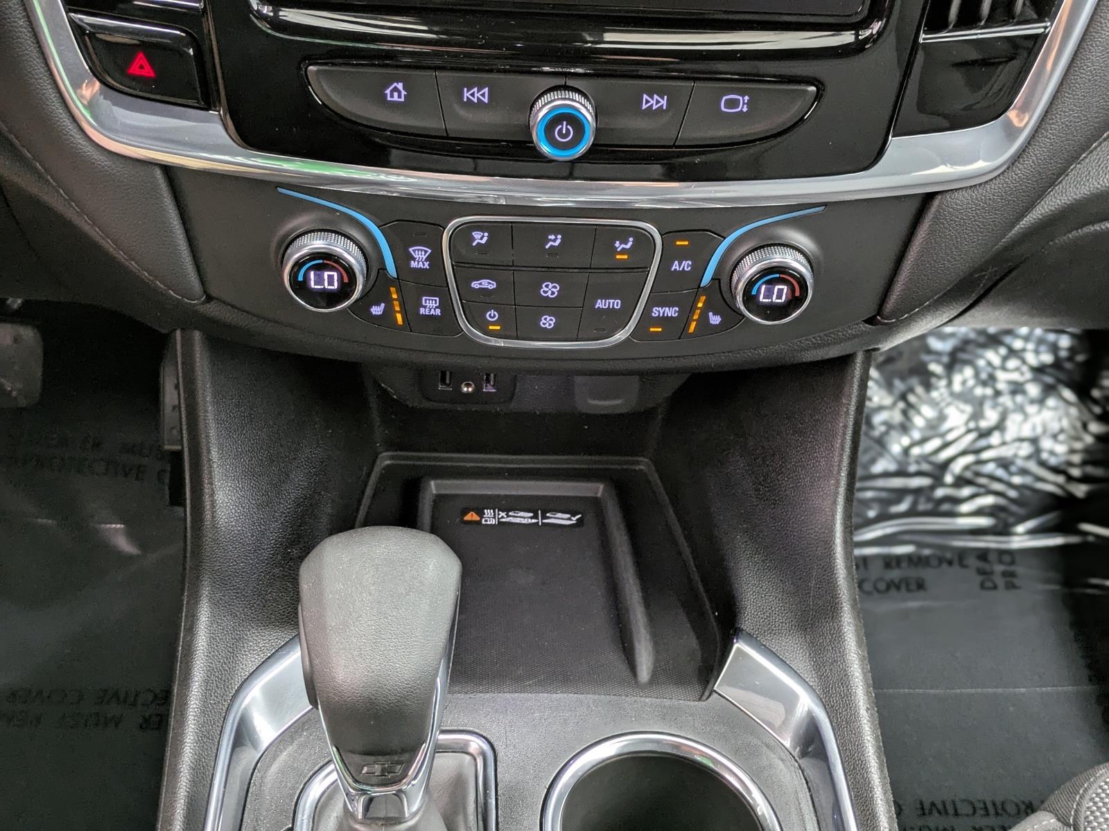 2022 Chevrolet Traverse Cloth photo 24
