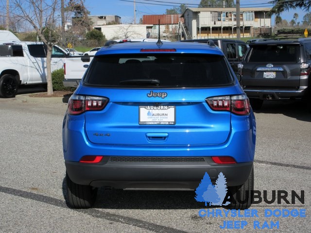 2025 Jeep Compass Latitude photo 3