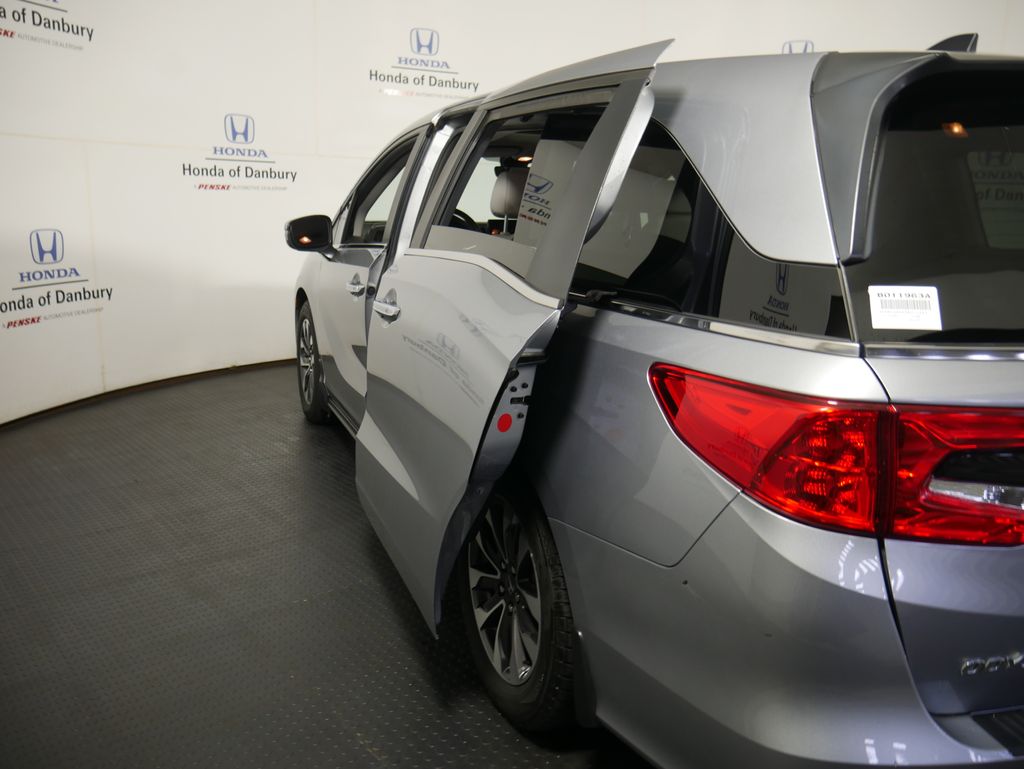 2023 Honda Odyssey EX-L photo 11