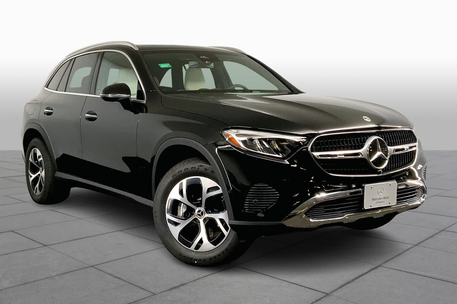 2025 Mercedes Benz GLC 350e 4MATIC photo 2