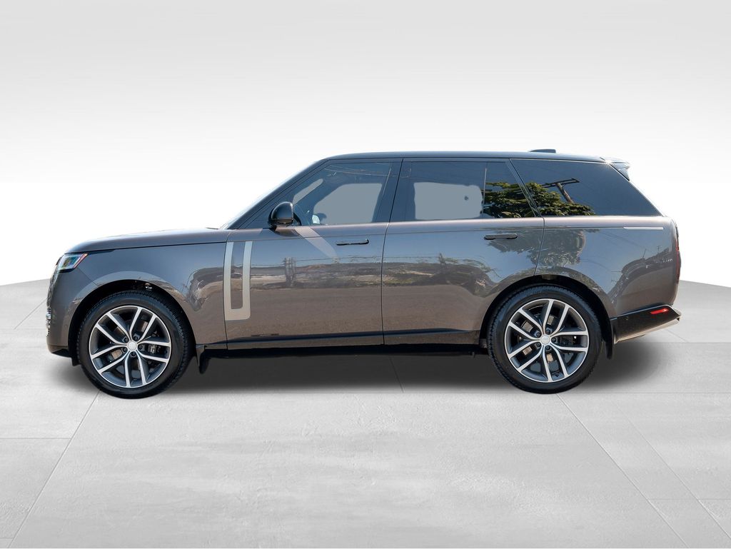 2024 Land Rover Range Rover SE photo 7
