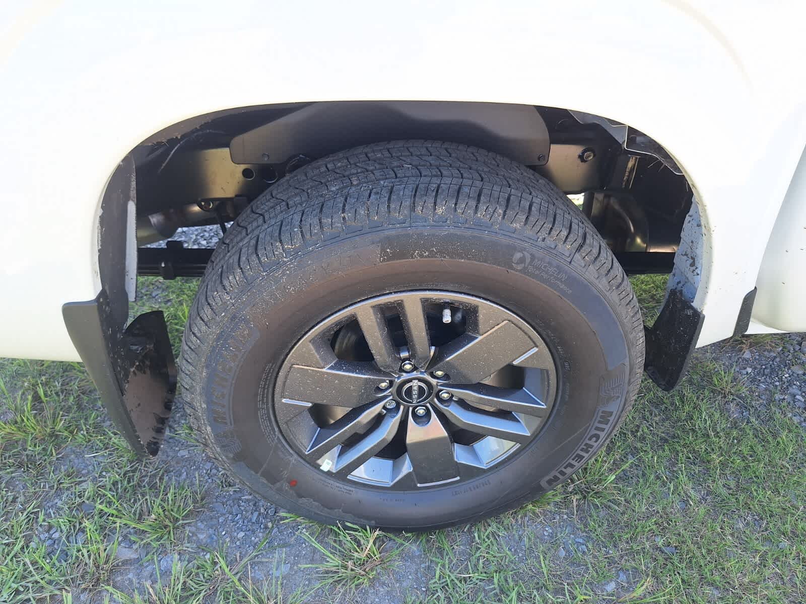 2025 Nissan Frontier Crew Cab SV photo 22