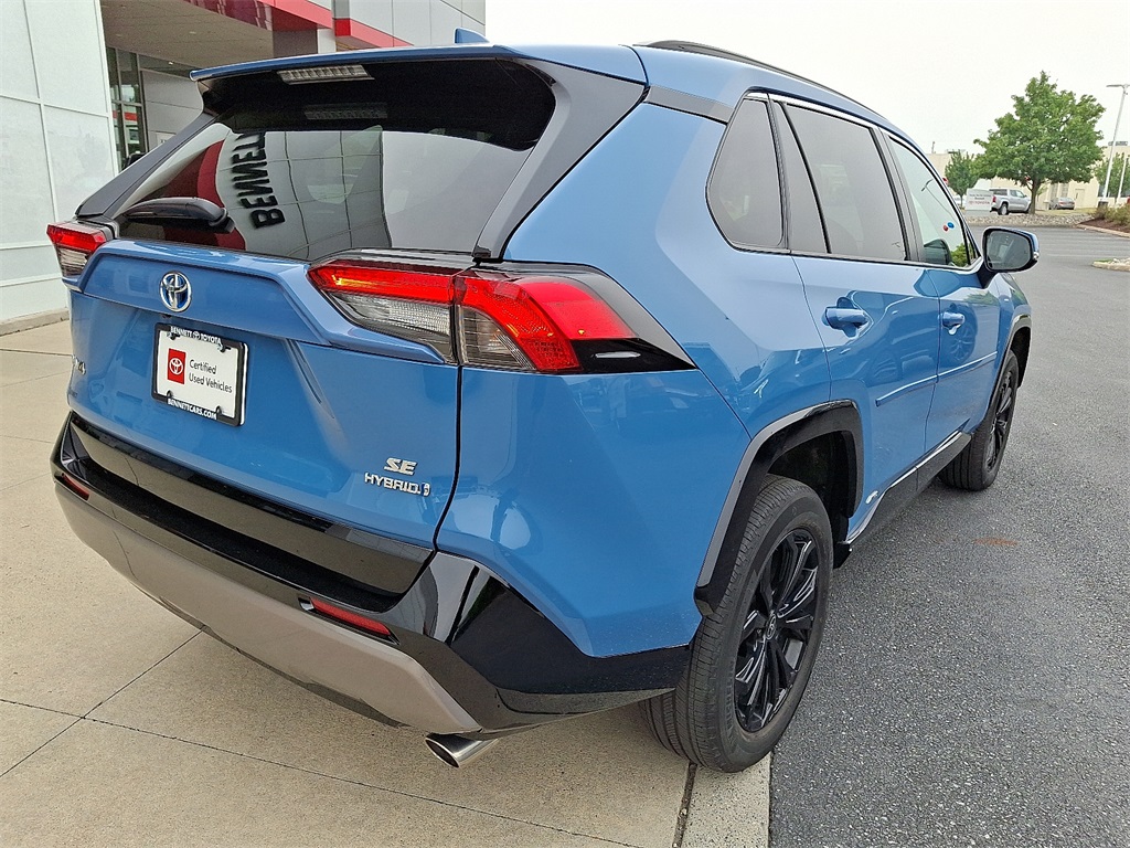 2022 Toyota RAV4 Hybrid SE photo 8