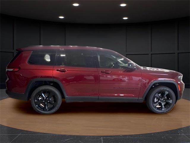 2025 Jeep Grand Cherokee Limited photo 6