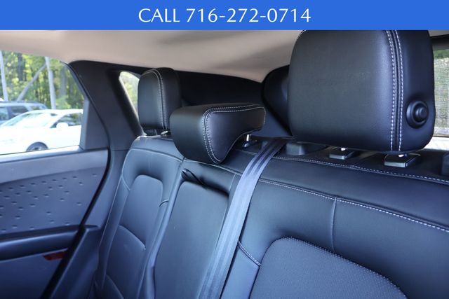 2020 Ford Escape SE Sport Hybrid photo 11
