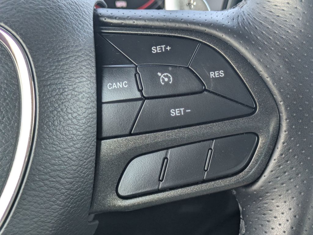 2023 Dodge Challenger R/T photo 13