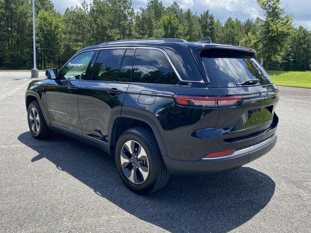 2024 Jeep Cherokee Limited 4xe photo 4