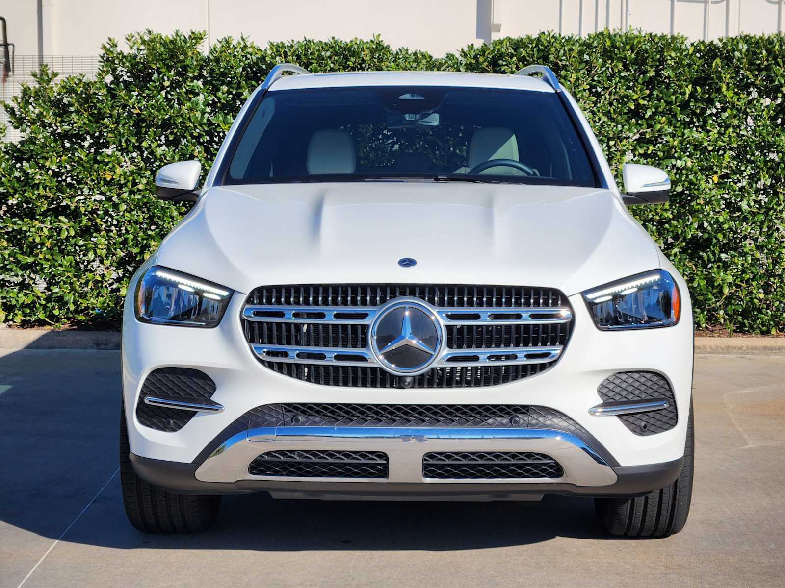 2025 Mercedes Benz GLE 350 4MATIC photo 3