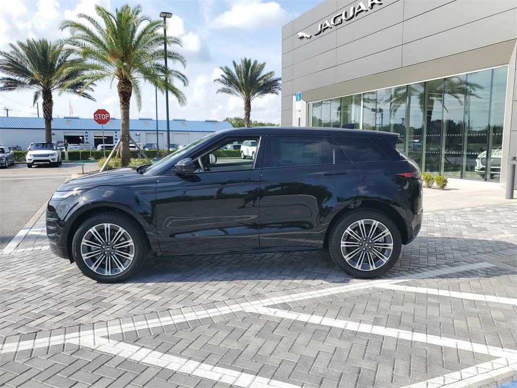 2026 Land Rover Range Rover Evoque Dynamic SE photo 2