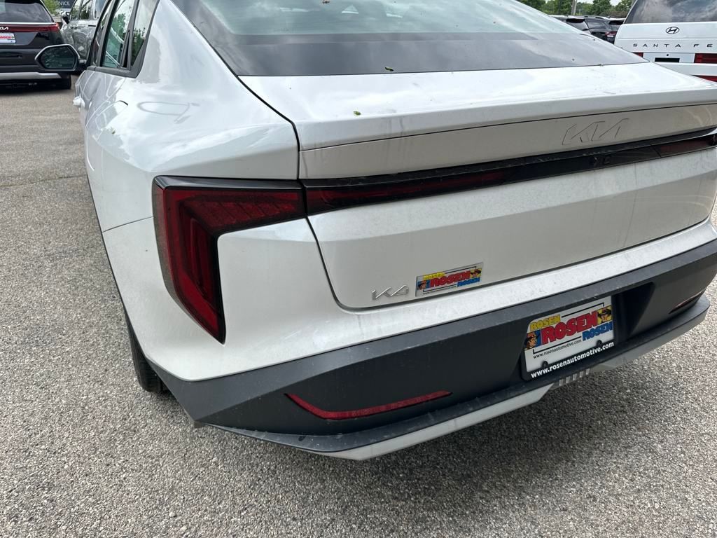 2025 Kia K4 LXS photo 27