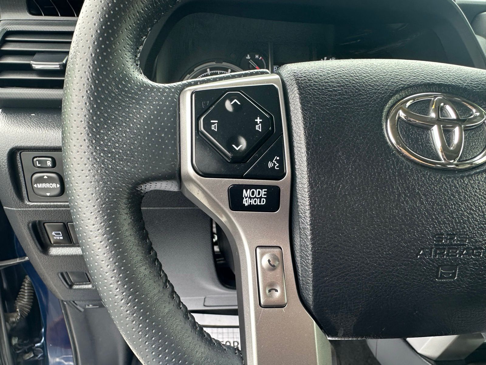2022 Toyota 4Runner Limited photo 16