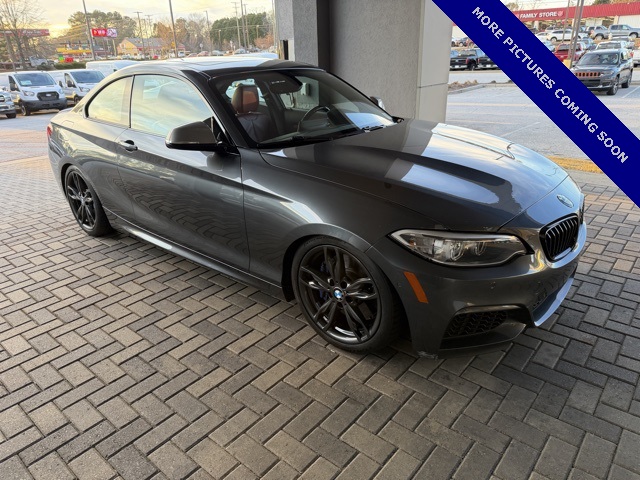 2016 BMW 2 Series M235i's photo