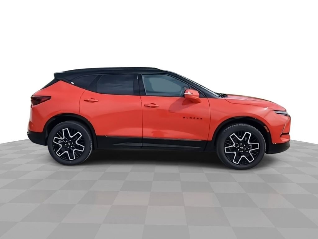 2025 Chevrolet Blazer RS photo 9