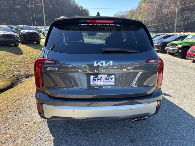2024 Kia Telluride S photo 2