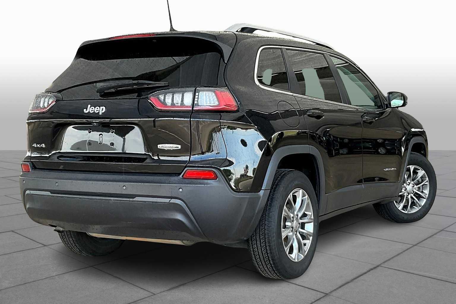 2019 Jeep Cherokee Latitude photo 12