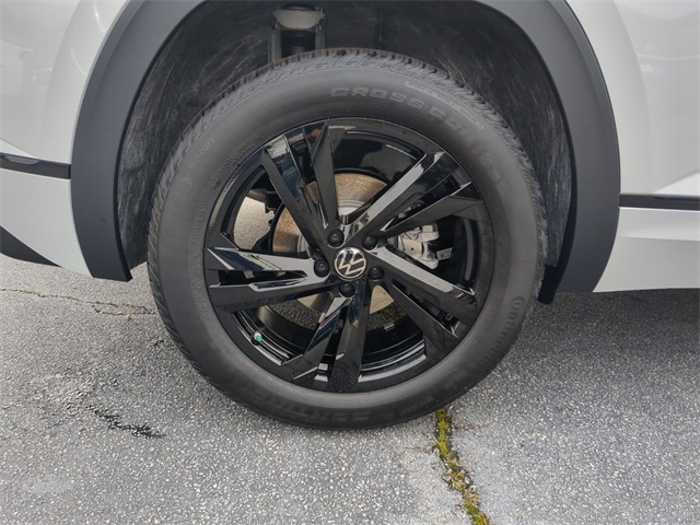 2025 Volkswagen Atlas Cross Sport SEL R-Line photo 4