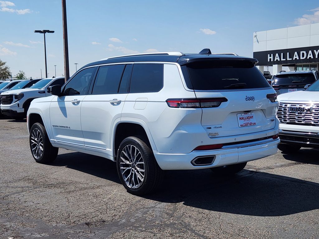 2023 Jeep Grand Cherokee L Summit Reserve photo 3