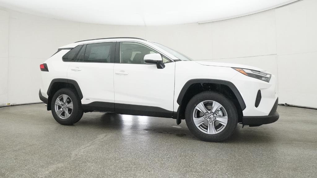 2025 Toyota RAV4 Hybrid XLE photo 24