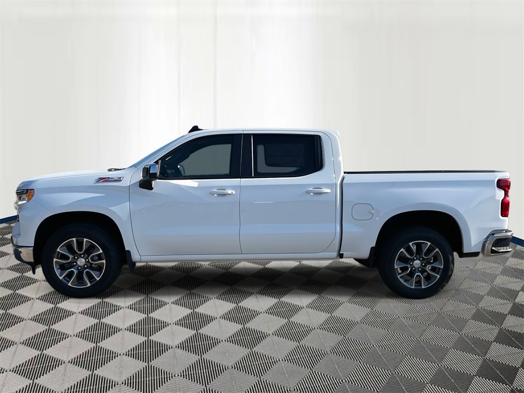 2026 Chevrolet Silverado LT photo 2