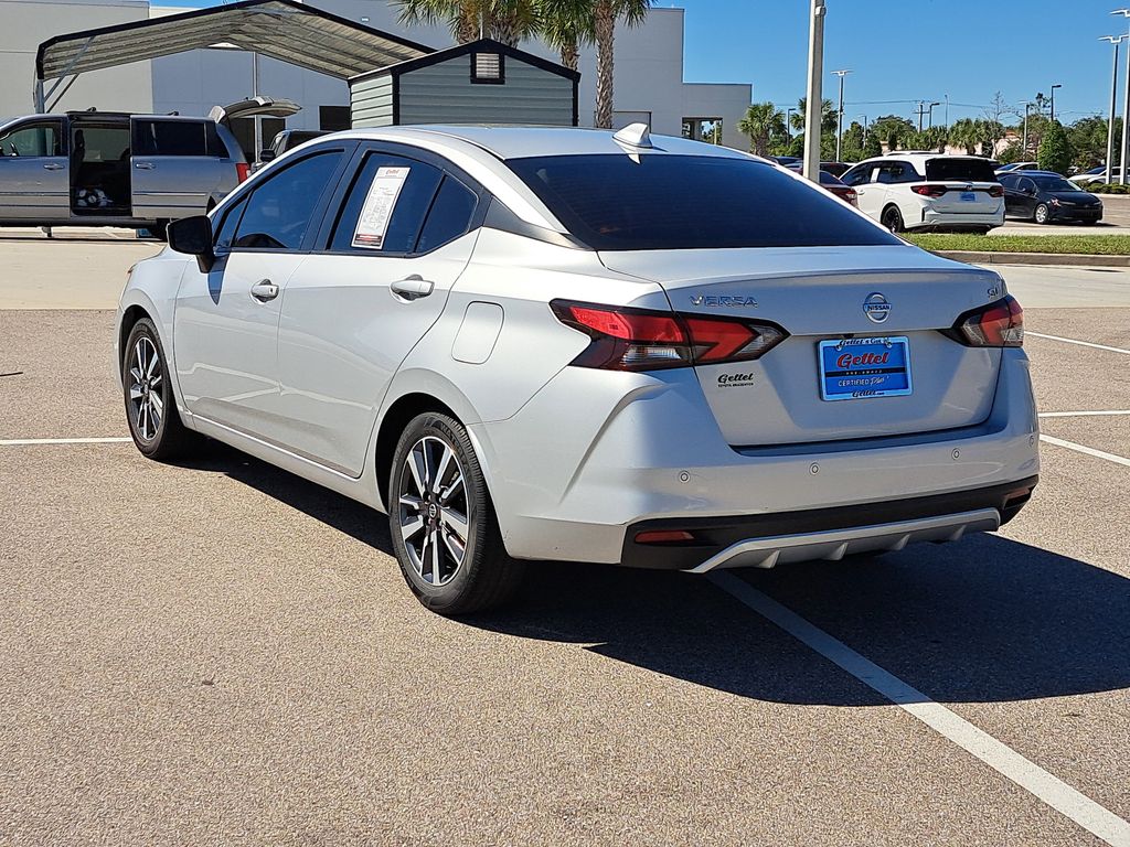 2021 Nissan Versa 1.6 SV photo 4