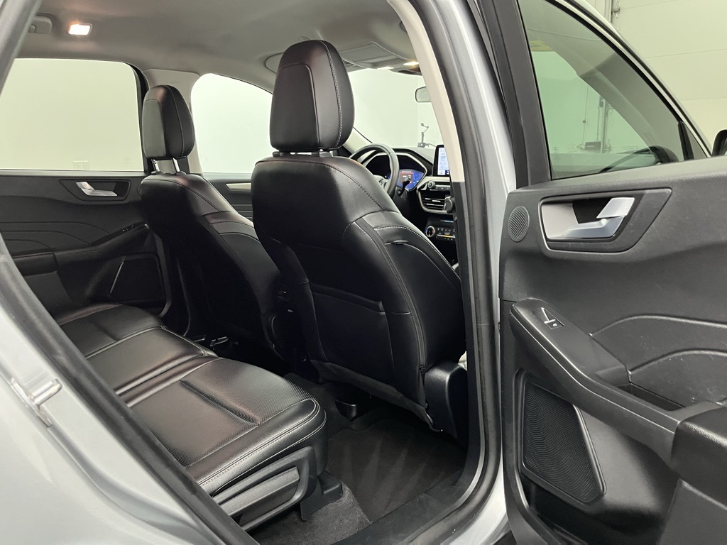 2022 Ford Escape SEL photo 26