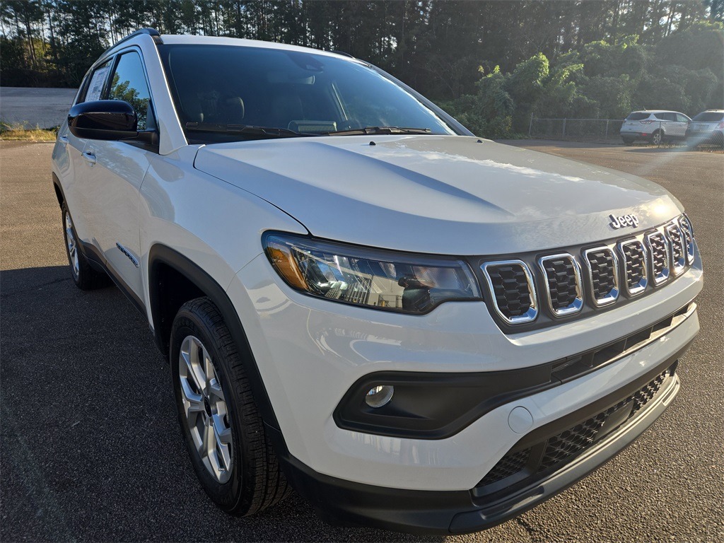 2025 Jeep Compass Latitude's photo