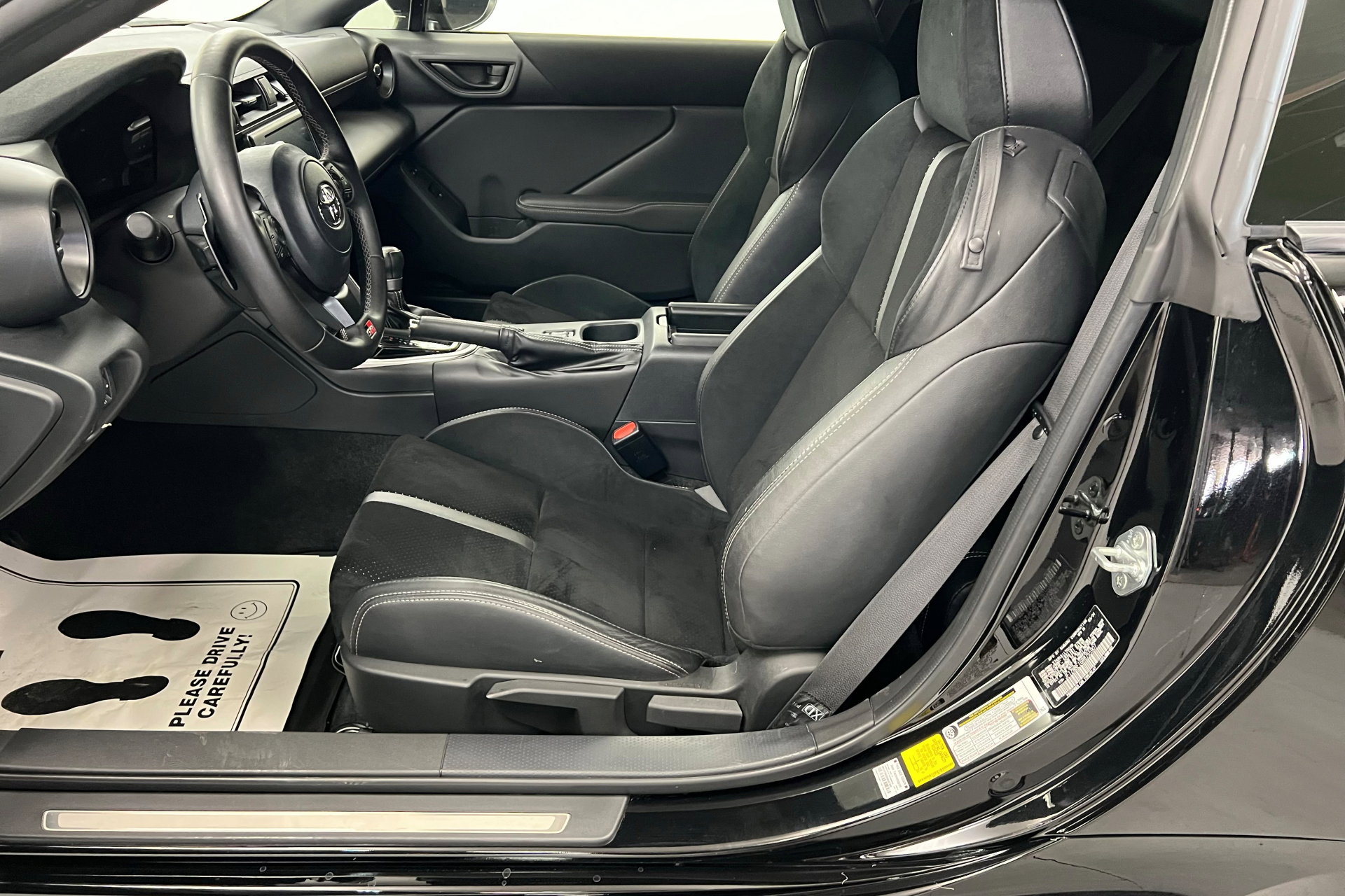 2024 Toyota GR86 Premium photo 17