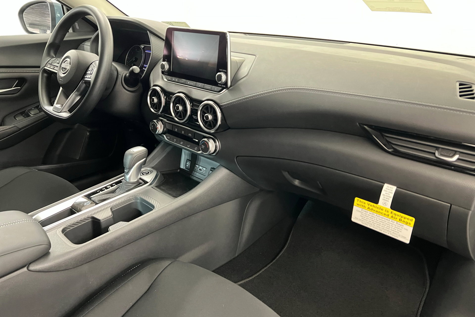 2025 Nissan Sentra SV photo 22