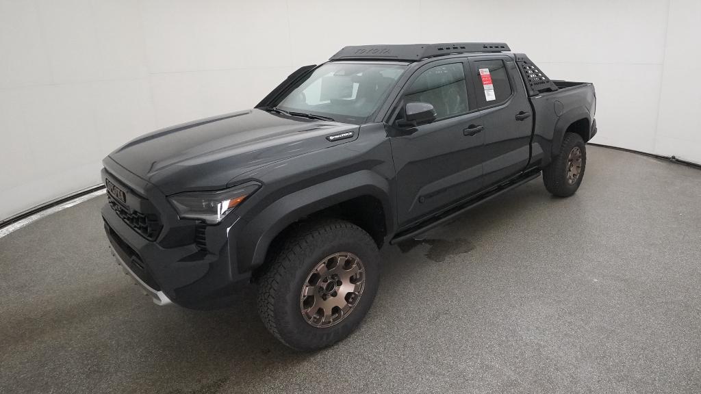 2025 Toyota Tacoma Trailhunter's photo