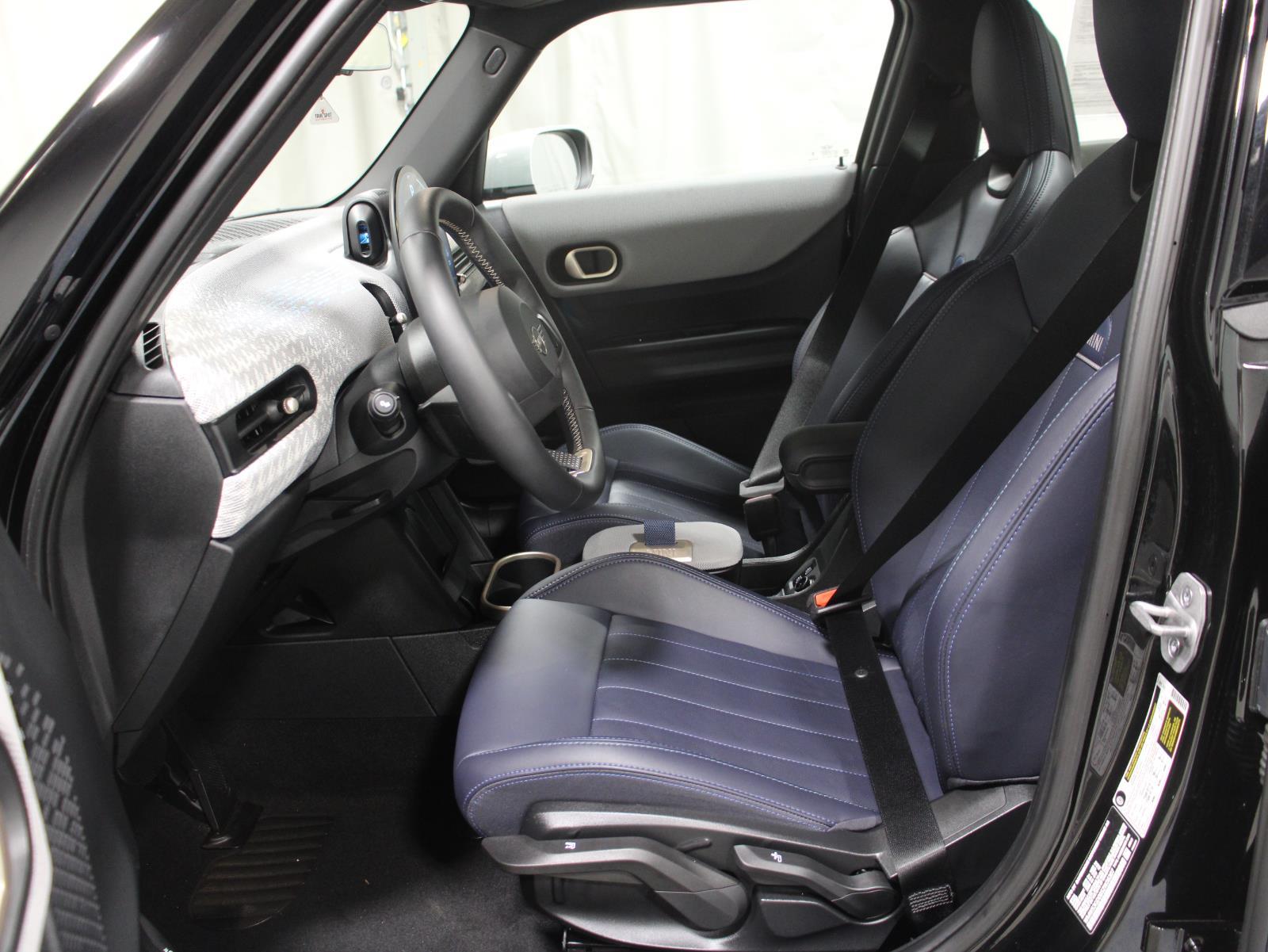 2025 Mini Cooper S Hardtop 4 Door photo 13