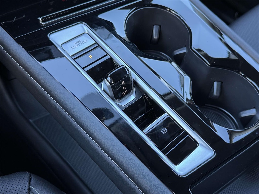 2025 Volkswagen Atlas SE Technology photo 4