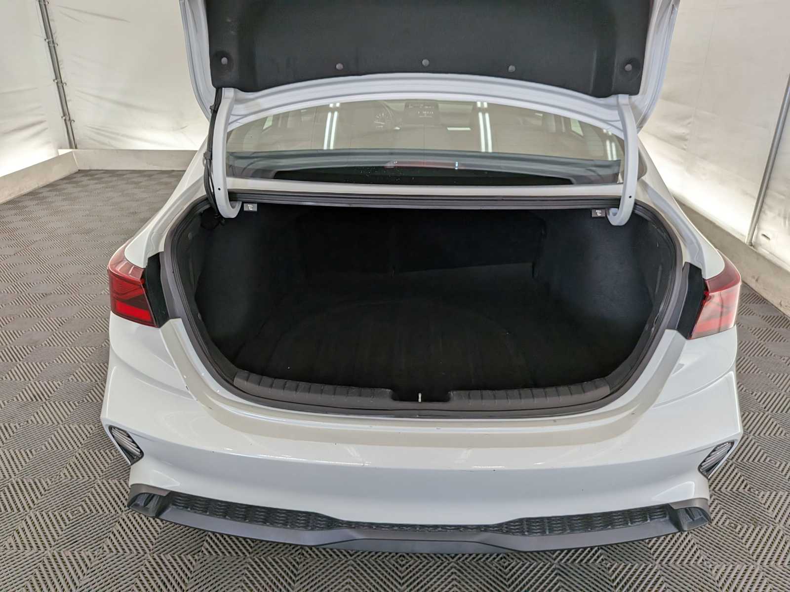 2024 Kia Forte LXS photo 31