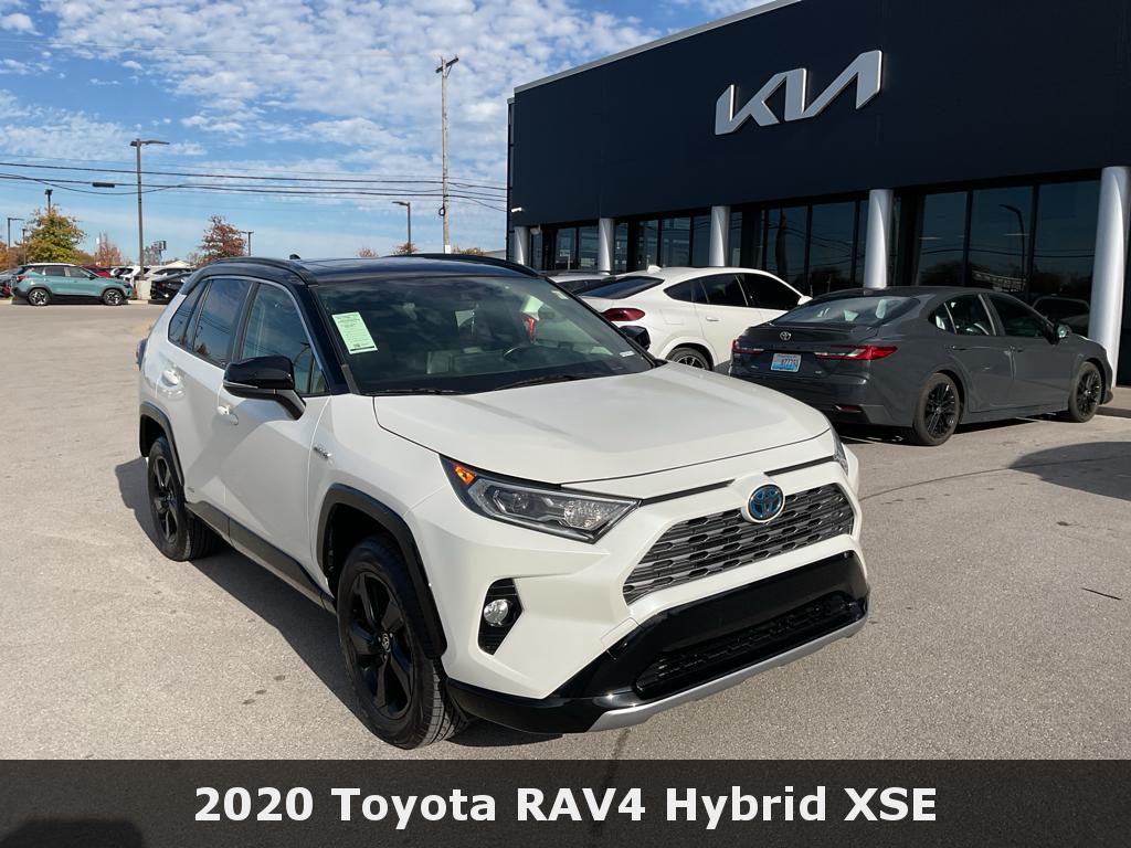 2020 Toyota RAV4 XSE's photo