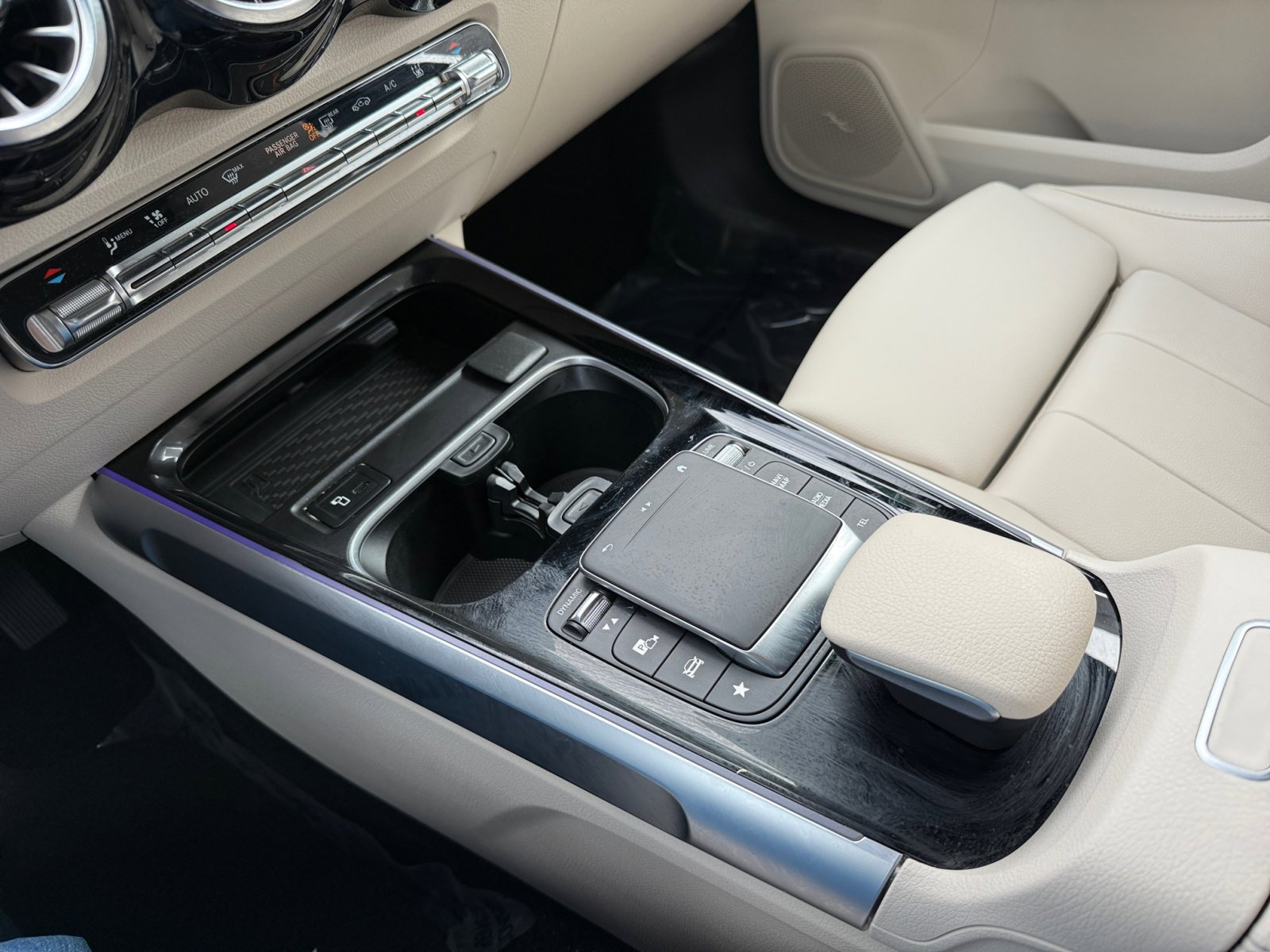 2023 Mercedes Benz EQB 250+ photo 12