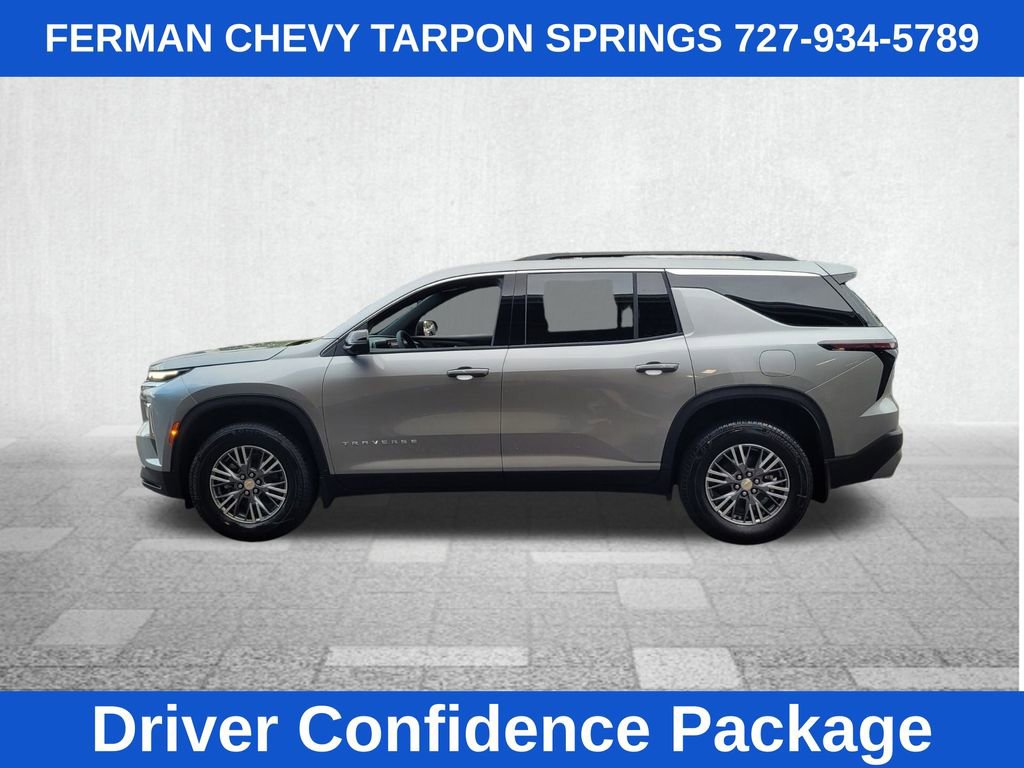 2025 Chevrolet Traverse photo 2