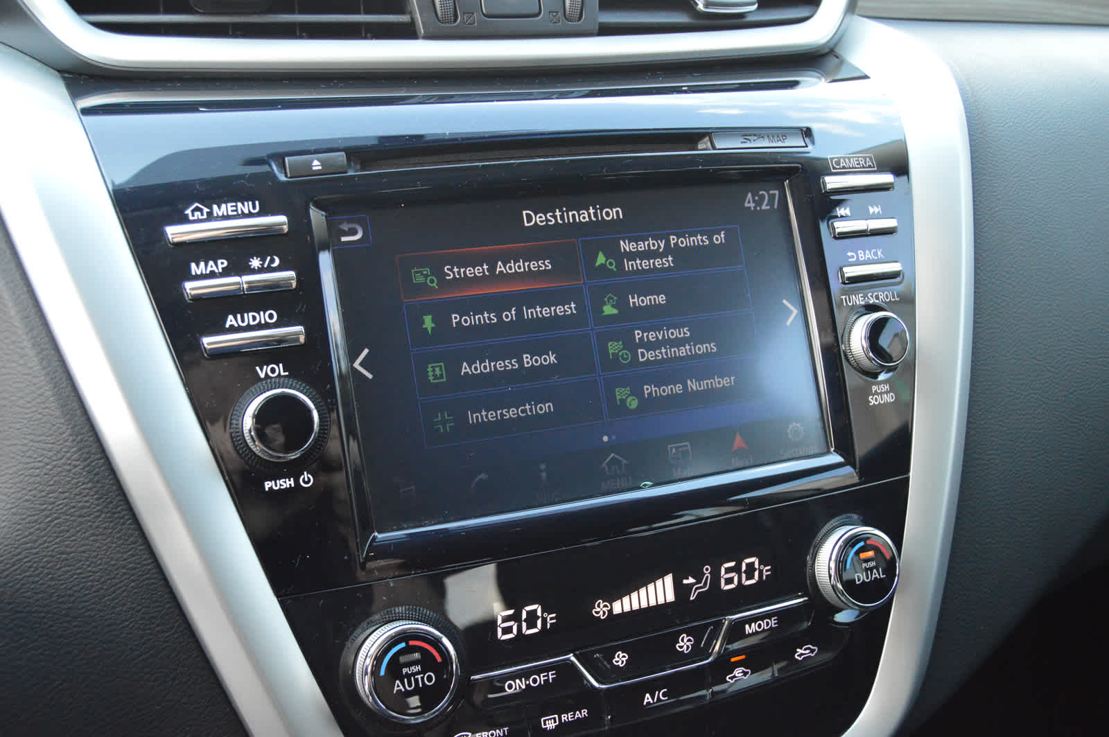 2017 Nissan Murano SV photo 11