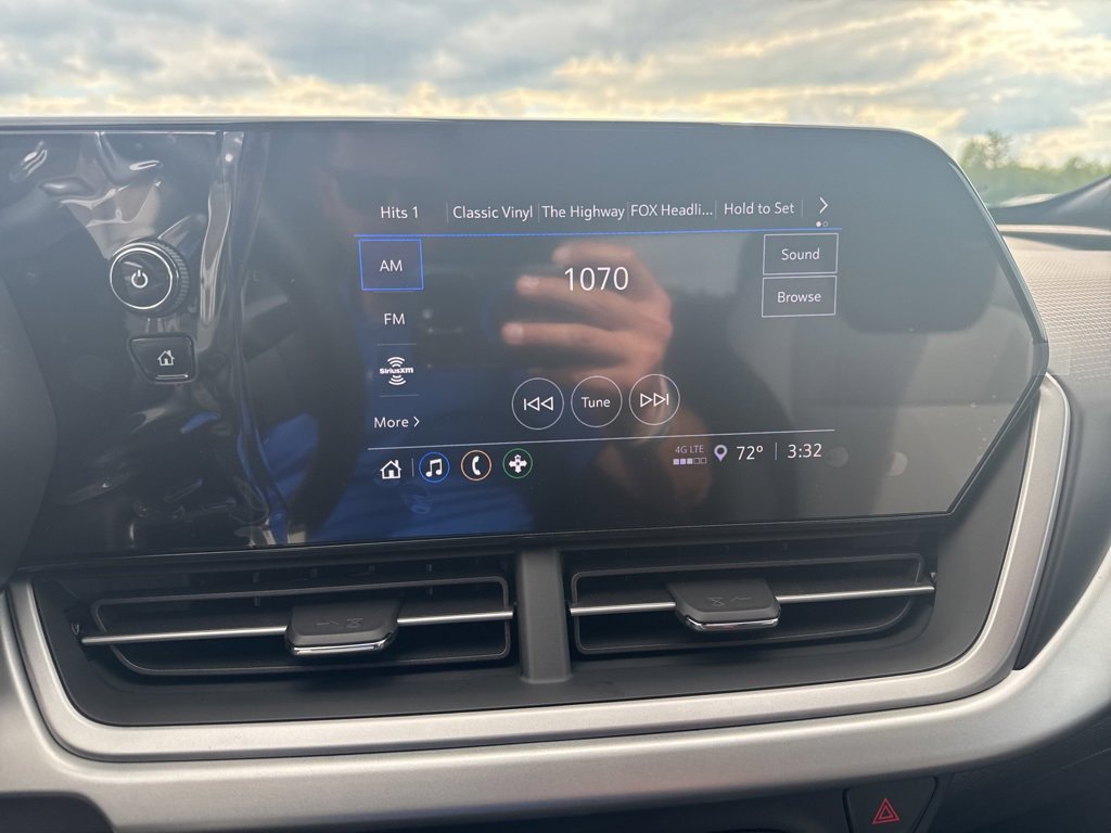 2025 Chevrolet Trax photo 16