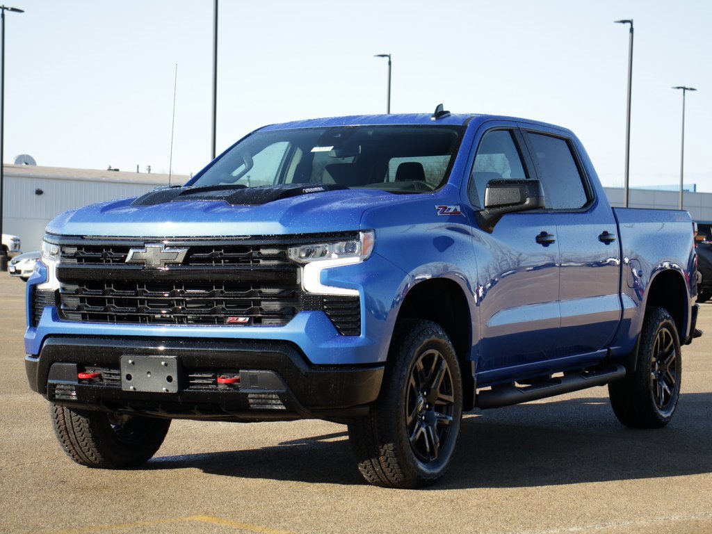 2025 Chevrolet Silverado 1500 LT Trail Boss photo 3