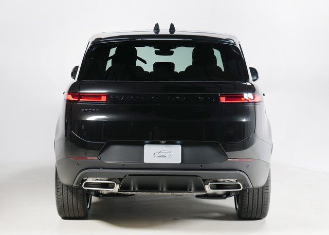 2025 Land Rover Range Rover Sport SE photo 7