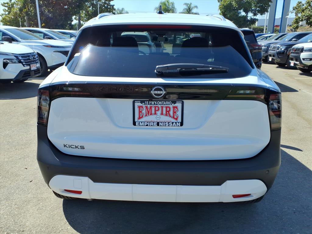 2026 Nissan Kicks SV photo 3