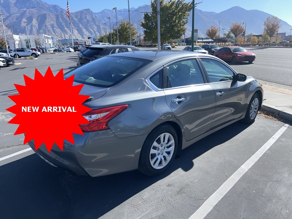 2016 Nissan Altima 2.5 S photo 4