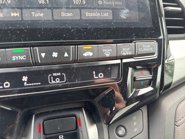 2019 Honda Odyssey Touring photo 30