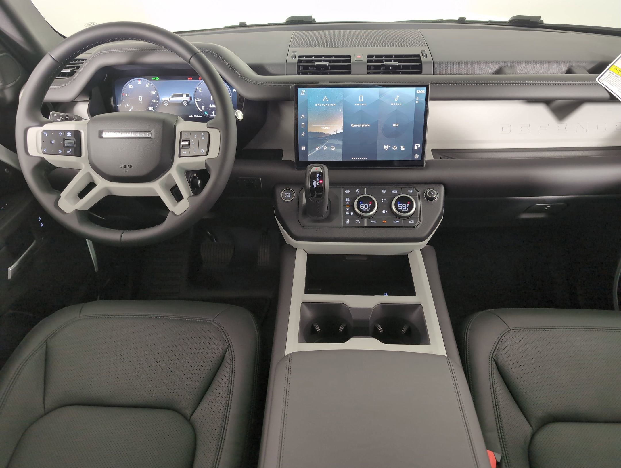 2025 Land Rover Defender S photo 4