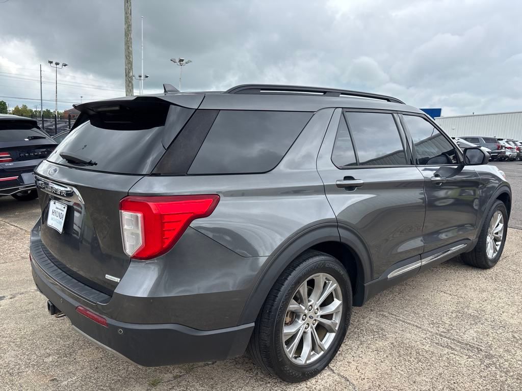 2020 Ford Explorer XLT photo 2