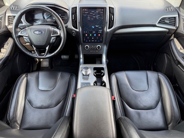 2022 Ford Edge Titanium photo 18