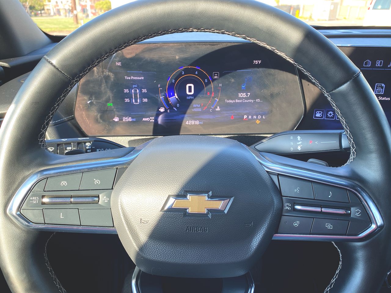 2024 Chevrolet Traverse photo 3