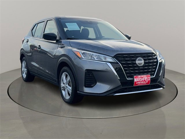 2023 Nissan Kicks S's photo